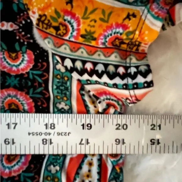 Bobbie Brooks short sleeve, Large - Picture 3 of 5